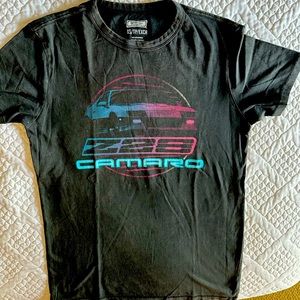 Size XS Camero short sleeve shirt